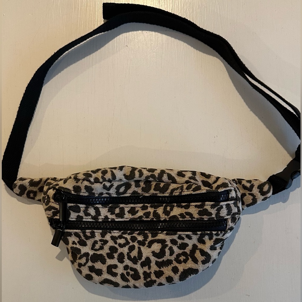 Leopard belt bag